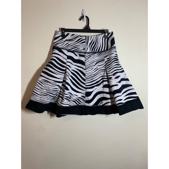 Worthington Zebra Print Skirt Y2K Animal Pleated Business Casual BlackWhite Sz 6 - Picture 2 of 5